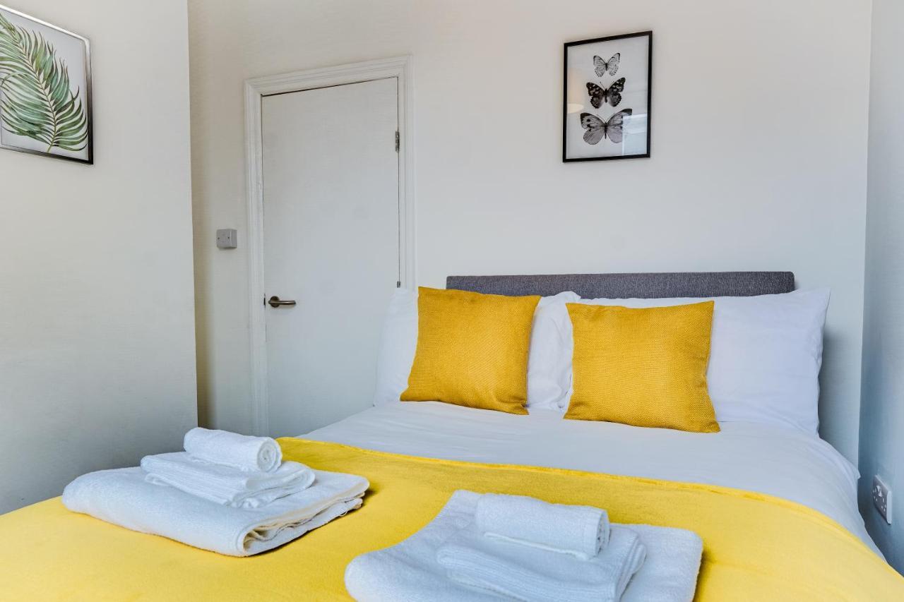 Spacious 4 Bedroom House Near Leeds Cc Beeston Hill Екстер'єр фото